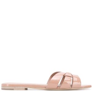 Flache Tribute-Sandalen