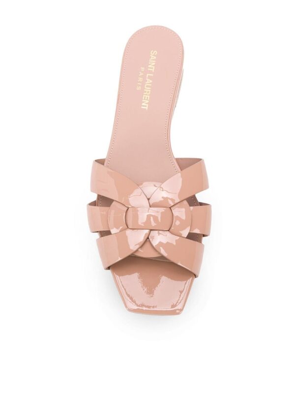Flache Tribute-Sandalen - Image 4