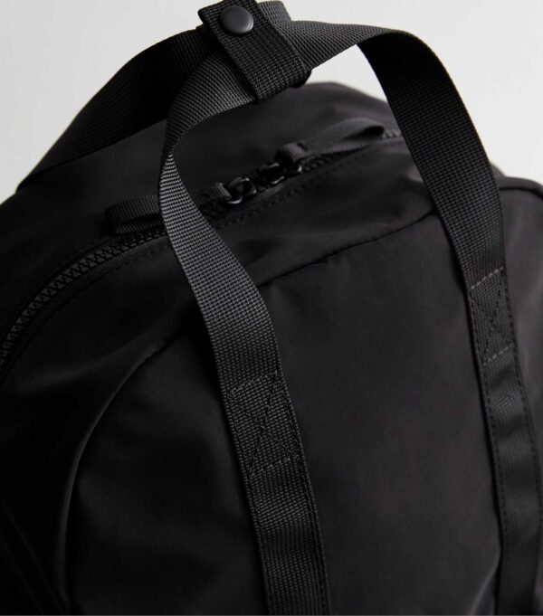 Polyester - Image 2